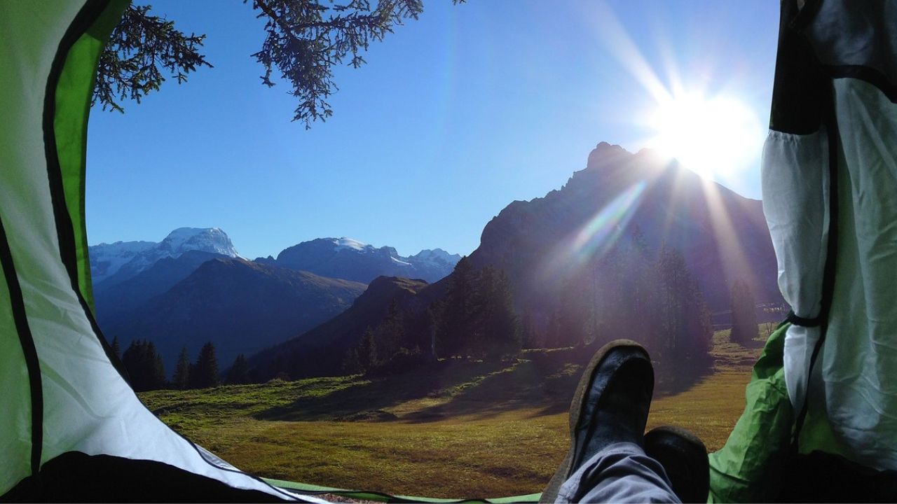 camping in himachal